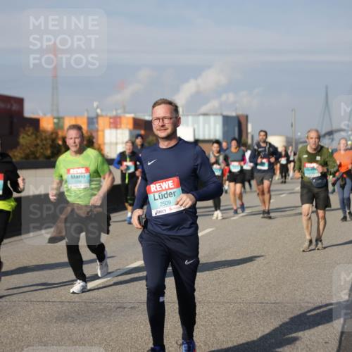 03.10.2025 - Köhlbrandbrückenlauf Jannik Wohlers http://msf.ph/oto/9085986 03.10.2025 10:07:40 Position 3 2509 meine-sportfotos.de