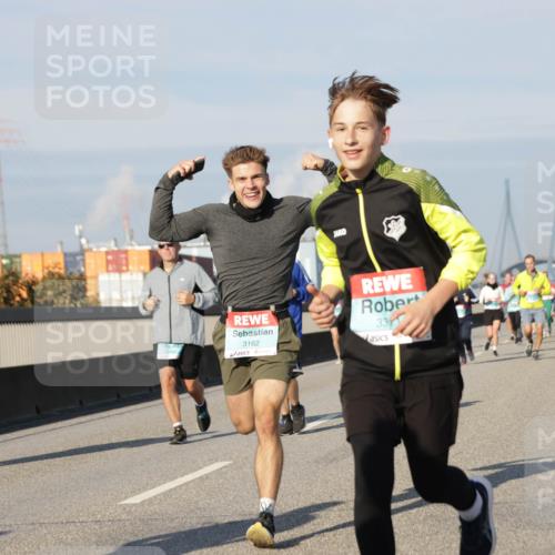 03.10.2025 - Köhlbrandbrückenlauf Jannik Wohlers http://msf.ph/oto/9086012 03.10.2025 09:57:04 Position 3 3162, 337 meine-sportfotos.de