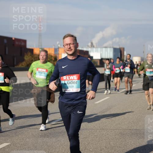 03.10.2025 - Köhlbrandbrückenlauf Jannik Wohlers http://msf.ph/oto/9086018 03.10.2025 10:07:40 Position 3 2509 meine-sportfotos.de