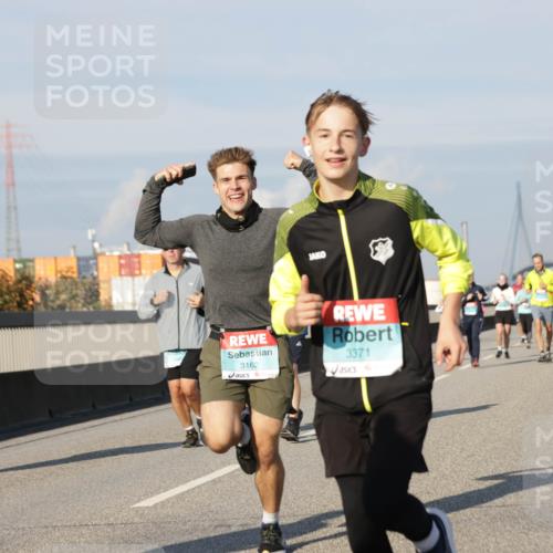 03.10.2025 - Köhlbrandbrückenlauf Jannik Wohlers http://msf.ph/oto/9086019 03.10.2025 09:57:04 Position 3 3162, 3371 meine-sportfotos.de