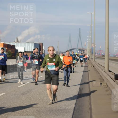03.10.2025 - Köhlbrandbrückenlauf Jannik Wohlers http://msf.ph/oto/9086038 03.10.2025 10:07:42 Position 3 1713 meine-sportfotos.de