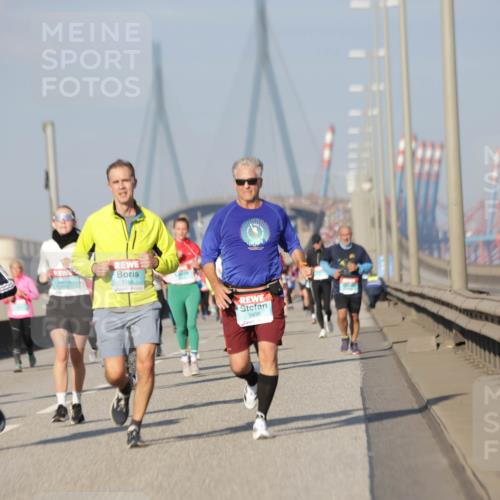 03.10.2025 - Köhlbrandbrückenlauf Jannik Wohlers http://msf.ph/oto/9086050 03.10.2025 09:57:07 Position 3 1768, 3406 meine-sportfotos.de