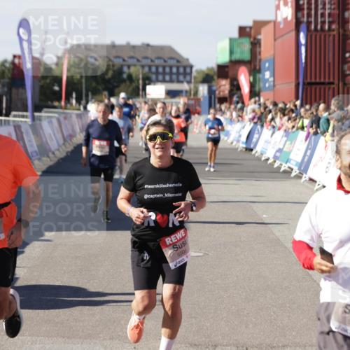 03.10.2025 - Köhlbrandbrückenlauf Jannik Wohlers http://msf.ph/oto/9086052 03.10.2025 13:18:49 Ziel 4077, 4556, 4756, 4812, 5115, 6429, 6500, 6506, 6556, 6596, 6795 meine-sportfotos.de