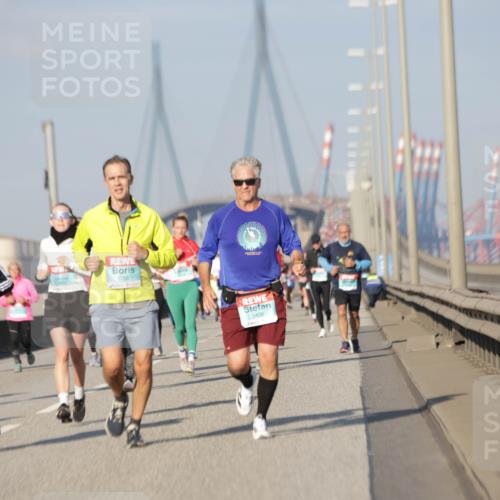 03.10.2025 - Köhlbrandbrückenlauf Jannik Wohlers http://msf.ph/oto/9086056 03.10.2025 09:57:07 Position 3 1768, 3406 meine-sportfotos.de