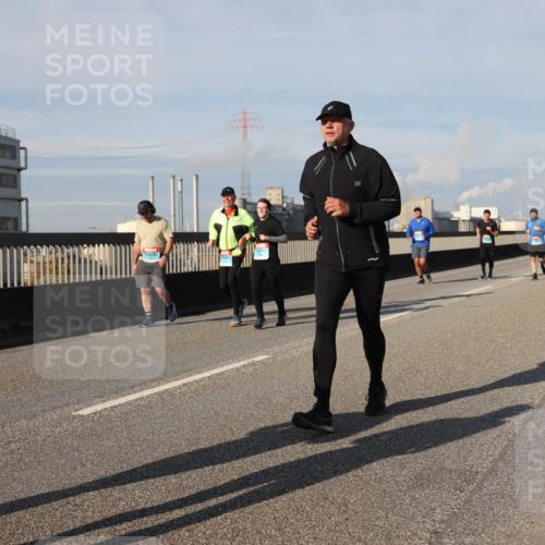 03.10.2025 - Köhlbrandbrückenlauf Lena Gebhardt http://msf.ph/oto/9086059 03.10.2025 10:05:46 Position 2  meine-sportfotos.de