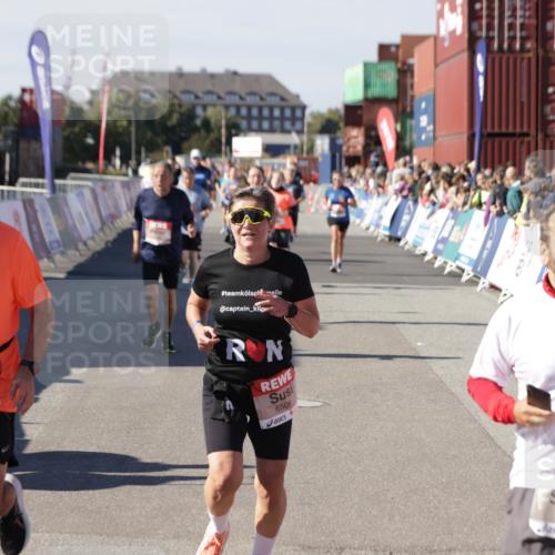 03.10.2025 - Köhlbrandbrückenlauf Jannik Wohlers http://msf.ph/oto/9086063 03.10.2025 13:18:49 Ziel 4077, 4556, 4756, 4812, 5115, 6429, 6500, 6506, 6556, 6596, 6795 meine-sportfotos.de