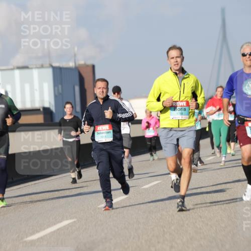 03.10.2025 - Köhlbrandbrückenlauf Jannik Wohlers http://msf.ph/oto/9086091 03.10.2025 09:57:08 Position 3 2126, 1611, 1768 meine-sportfotos.de