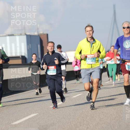 03.10.2025 - Köhlbrandbrückenlauf Jannik Wohlers http://msf.ph/oto/9086098 03.10.2025 09:57:08 Position 3 1611, 1768, 9408 meine-sportfotos.de