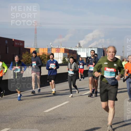 03.10.2025 - Köhlbrandbrückenlauf Jannik Wohlers http://msf.ph/oto/9086101 03.10.2025 10:07:43 Position 3  meine-sportfotos.de