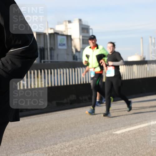 03.10.2025 - Köhlbrandbrückenlauf Lena Gebhardt http://msf.ph/oto/9086108 03.10.2025 10:05:48 Position 2 0 meine-sportfotos.de