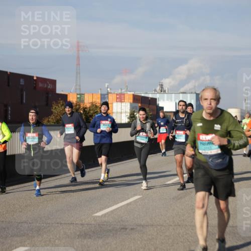 03.10.2025 - Köhlbrandbrückenlauf Jannik Wohlers http://msf.ph/oto/9086127 03.10.2025 10:07:43 Position 3 0, 713 meine-sportfotos.de