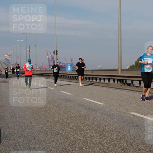 03.10.2025 - Köhlbrandbrückenlauf Fabian Wolf http://msf.ph/oto/9086130 03.10.2025 10:20:42 Position 3 822, 2520 meine-sportfotos.de