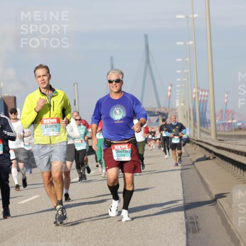 03.10.2025 - Köhlbrandbrückenlauf Jannik Wohlers http://msf.ph/oto/9086144 03.10.2025 09:57:09 Position 3 1611, 1768, 3406 meine-sportfotos.de