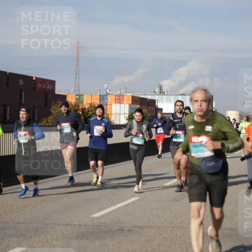 03.10.2025 - Köhlbrandbrückenlauf Jannik Wohlers http://msf.ph/oto/9086147 03.10.2025 10:07:43 Position 3 3713 meine-sportfotos.de