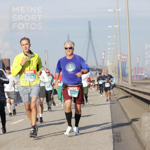 03.10.2025 - Köhlbrandbrückenlauf Jannik Wohlers http://msf.ph/oto/9086151 03.10.2025 09:57:09 Position 3 1611, 1768, 3406 meine-sportfotos.de