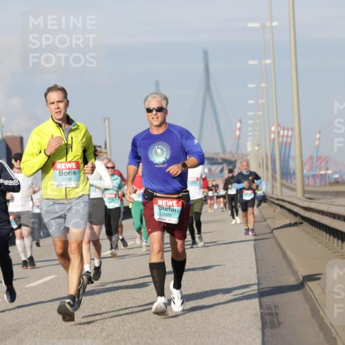 03.10.2025 - Köhlbrandbrückenlauf Jannik Wohlers http://msf.ph/oto/9086156 03.10.2025 09:57:09 Position 3 1611, 1768, 3406 meine-sportfotos.de