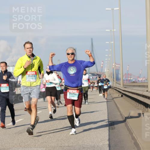 03.10.2025 - Köhlbrandbrückenlauf Jannik Wohlers http://msf.ph/oto/9086177 03.10.2025 09:57:10 Position 3 1611, 1768, 3406 meine-sportfotos.de