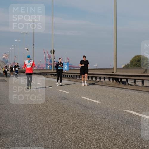 03.10.2025 - Köhlbrandbrückenlauf Fabian Wolf http://msf.ph/oto/9086190 03.10.2025 10:20:43 Position 3 3, 2520 meine-sportfotos.de