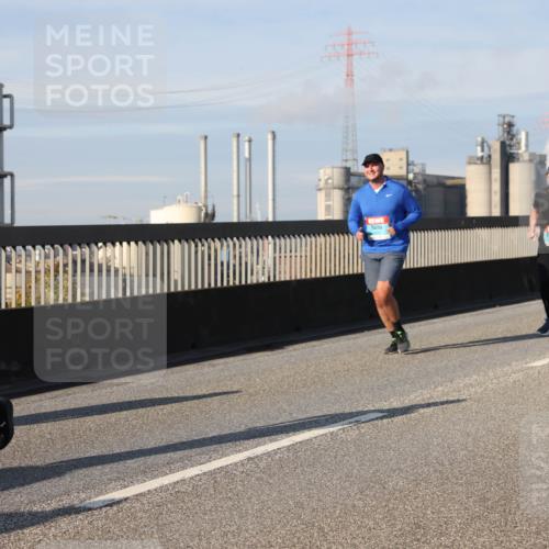 03.10.2025 - Köhlbrandbrückenlauf Lena Gebhardt http://msf.ph/oto/9086205 03.10.2025 10:05:49 Position 2 2574 meine-sportfotos.de