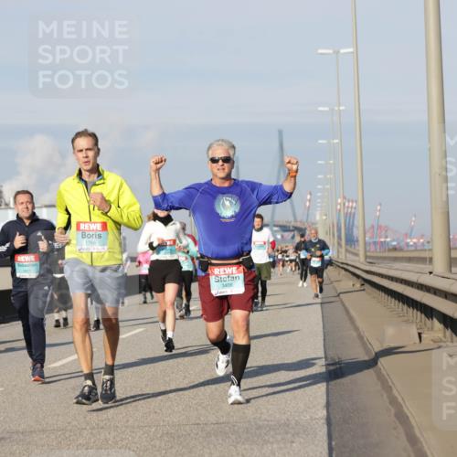 03.10.2025 - Köhlbrandbrückenlauf Jannik Wohlers http://msf.ph/oto/9086214 03.10.2025 09:57:11 Position 3 1611, 1768, 3406 meine-sportfotos.de