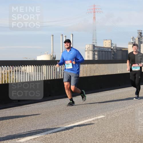 03.10.2025 - Köhlbrandbrückenlauf Lena Gebhardt http://msf.ph/oto/9086228 03.10.2025 10:05:50 Position 2 2409, 3441 meine-sportfotos.de