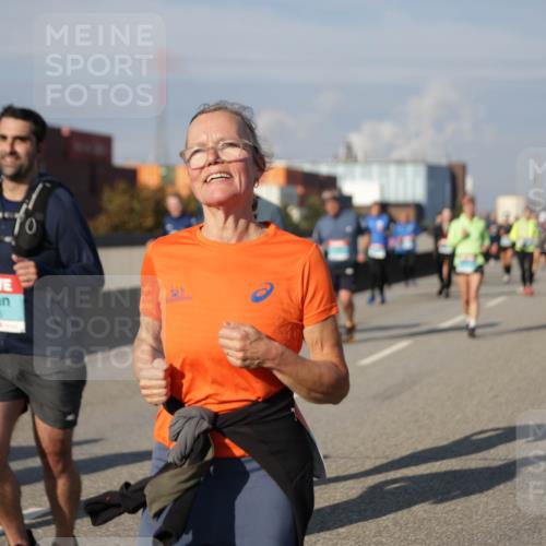 03.10.2025 - Köhlbrandbrückenlauf Jannik Wohlers http://msf.ph/oto/9086231 03.10.2025 10:07:46 Position 3 2635 meine-sportfotos.de