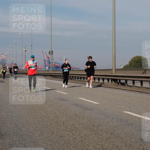03.10.2025 - Köhlbrandbrückenlauf Fabian Wolf http://msf.ph/oto/9086250 03.10.2025 10:20:44 Position 3  meine-sportfotos.de