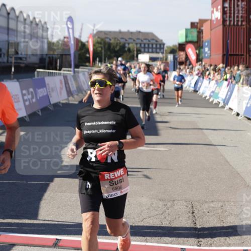 03.10.2025 - Köhlbrandbrückenlauf Jannik Wohlers http://msf.ph/oto/9086284 03.10.2025 13:18:50 Ziel 4077, 4556, 4756, 4812, 4889, 5115, 5974, 6429, 6500, 6506, 6556, 6596, 6795 meine-sportfotos.de