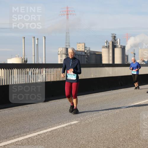 03.10.2025 - Köhlbrandbrückenlauf Lena Gebhardt http://msf.ph/oto/9086285 03.10.2025 10:05:56 Position 2 2136 meine-sportfotos.de