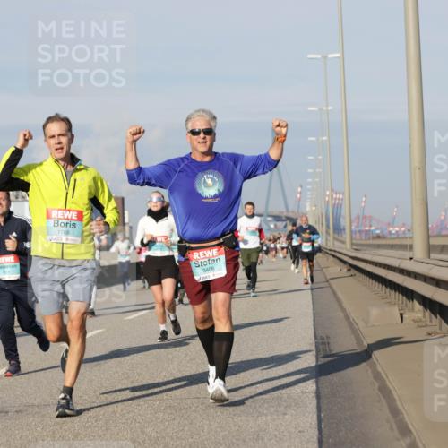 03.10.2025 - Köhlbrandbrückenlauf Jannik Wohlers http://msf.ph/oto/9086292 03.10.2025 09:57:11 Position 3 1611, 1768, 3406 meine-sportfotos.de
