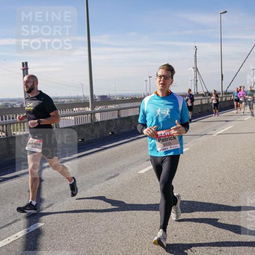 03.10.2025 - Köhlbrandbrückenlauf Michael Burmester http://msf.ph/oto/9086303 03.10.2025 12:43:34 Position 2 6533 meine-sportfotos.de