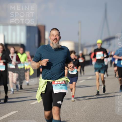 03.10.2025 - Köhlbrandbrückenlauf Jannik Wohlers http://msf.ph/oto/9086312 03.10.2025 10:07:49 Position 3 1727 meine-sportfotos.de