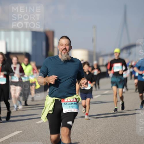 03.10.2025 - Köhlbrandbrückenlauf Jannik Wohlers http://msf.ph/oto/9086320 03.10.2025 10:07:49 Position 3 1727 meine-sportfotos.de