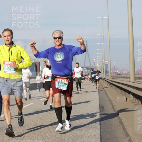 03.10.2025 - Köhlbrandbrückenlauf Jannik Wohlers http://msf.ph/oto/9086330 03.10.2025 09:57:11 Position 3 161, 1768, 3406 meine-sportfotos.de