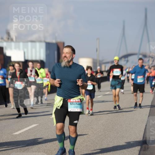 03.10.2025 - Köhlbrandbrückenlauf Jannik Wohlers http://msf.ph/oto/9086331 03.10.2025 10:07:50 Position 3 1726, 1727 meine-sportfotos.de