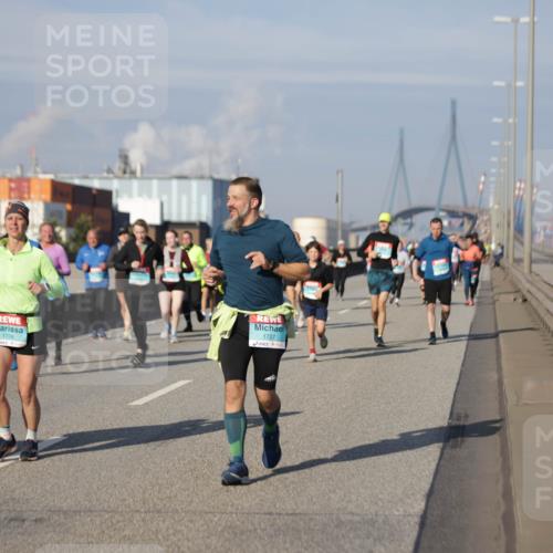 03.10.2025 - Köhlbrandbrückenlauf Jannik Wohlers http://msf.ph/oto/9086359 03.10.2025 10:07:50 Position 3 1726, 1727 meine-sportfotos.de