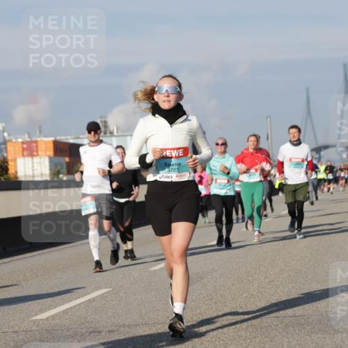 03.10.2025 - Köhlbrandbrückenlauf Jannik Wohlers http://msf.ph/oto/9086378 03.10.2025 09:57:13 Position 3 3723 meine-sportfotos.de