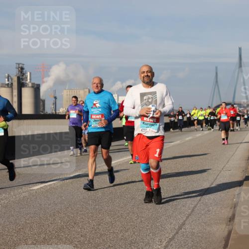 03.10.2025 - Köhlbrandbrückenlauf Lena Gebhardt http://msf.ph/oto/9086384 03.10.2025 10:05:59 Position 2 1887 meine-sportfotos.de