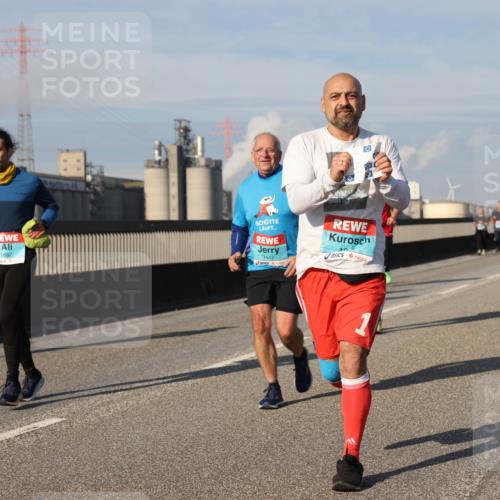 03.10.2025 - Köhlbrandbrückenlauf Lena Gebhardt http://msf.ph/oto/9086424 03.10.2025 10:05:59 Position 2 1887, 3447, 10 meine-sportfotos.de