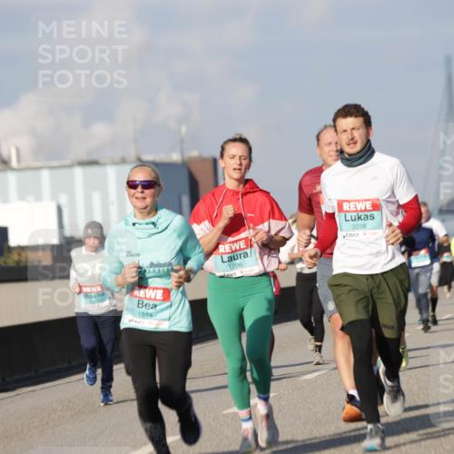 03.10.2025 - Köhlbrandbrückenlauf Jannik Wohlers http://msf.ph/oto/9086425 03.10.2025 09:57:15 Position 3 1514, 1206, 3208 meine-sportfotos.de