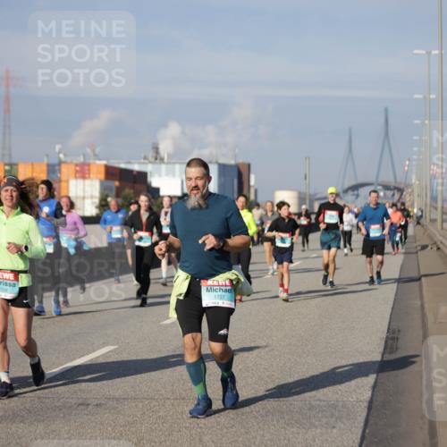 03.10.2025 - Köhlbrandbrückenlauf Jannik Wohlers http://msf.ph/oto/9086440 03.10.2025 10:07:51 Position 3 1726, 1727 meine-sportfotos.de