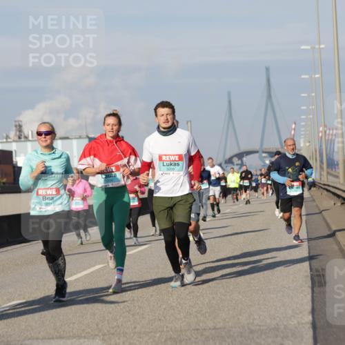 03.10.2025 - Köhlbrandbrückenlauf Jannik Wohlers http://msf.ph/oto/9086451 03.10.2025 09:57:16 Position 3 1514, 1206, 3208 meine-sportfotos.de