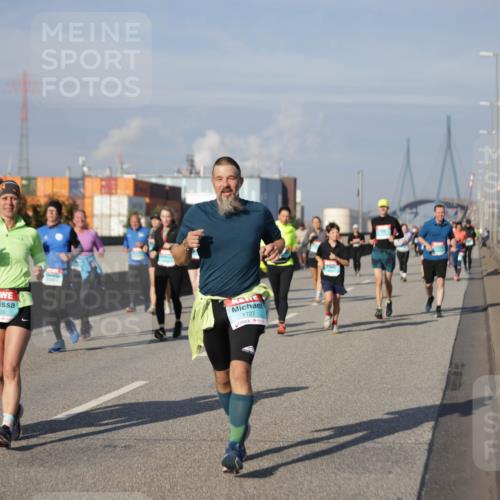 03.10.2025 - Köhlbrandbrückenlauf Jannik Wohlers http://msf.ph/oto/9086460 03.10.2025 10:07:51 Position 3 1726, 1727 meine-sportfotos.de