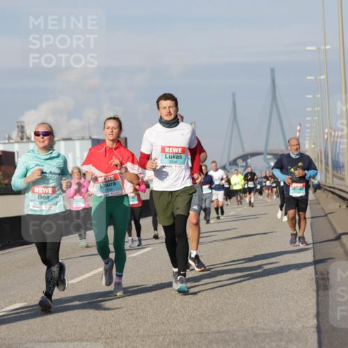 03.10.2025 - Köhlbrandbrückenlauf Jannik Wohlers http://msf.ph/oto/9086462 03.10.2025 09:57:16 Position 3 1514, 1206, 3208 meine-sportfotos.de