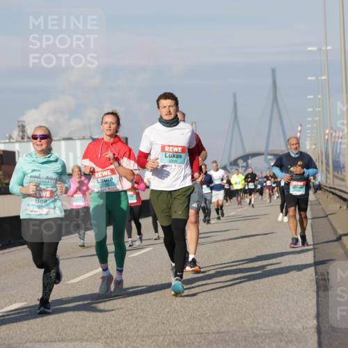 03.10.2025 - Köhlbrandbrückenlauf Jannik Wohlers http://msf.ph/oto/9086468 03.10.2025 09:57:16 Position 3 1514, 1206, 3208 meine-sportfotos.de
