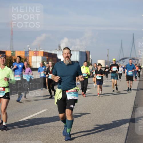 03.10.2025 - Köhlbrandbrückenlauf Jannik Wohlers http://msf.ph/oto/9086478 03.10.2025 10:07:51 Position 3 1726, 1727 meine-sportfotos.de