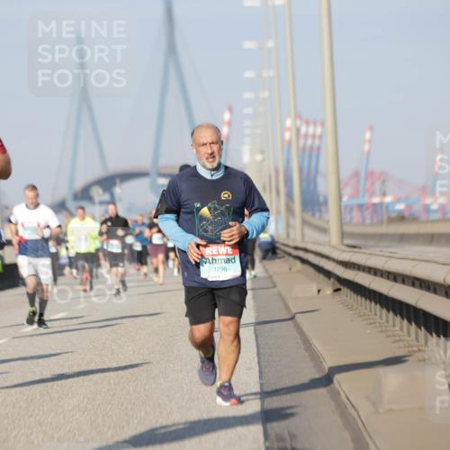 03.10.2025 - Köhlbrandbrückenlauf Jannik Wohlers http://msf.ph/oto/9086479 03.10.2025 09:57:17 Position 3 1296 meine-sportfotos.de