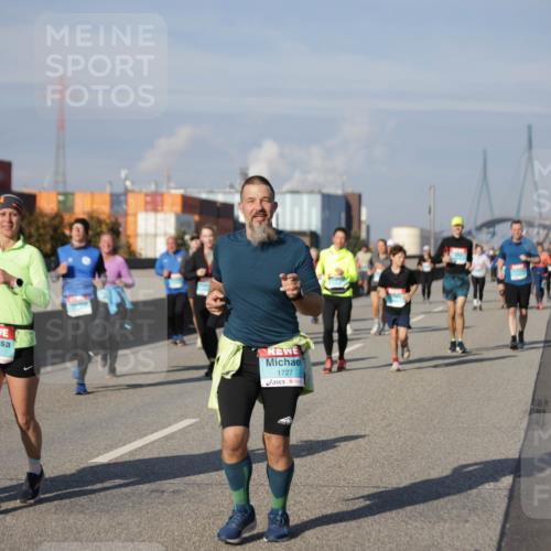 03.10.2025 - Köhlbrandbrückenlauf Jannik Wohlers http://msf.ph/oto/9086491 03.10.2025 10:07:51 Position 3 1726, 1727 meine-sportfotos.de
