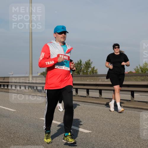 03.10.2025 - Köhlbrandbrückenlauf Fabian Wolf http://msf.ph/oto/9086505 03.10.2025 10:20:51 Position 3 3, 2306 meine-sportfotos.de