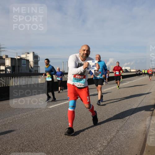 03.10.2025 - Köhlbrandbrückenlauf Lena Gebhardt http://msf.ph/oto/9086508 03.10.2025 10:06:00 Position 2  meine-sportfotos.de